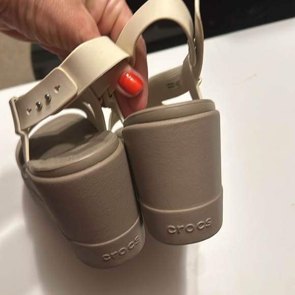 Crocs - Picture 4 of 7